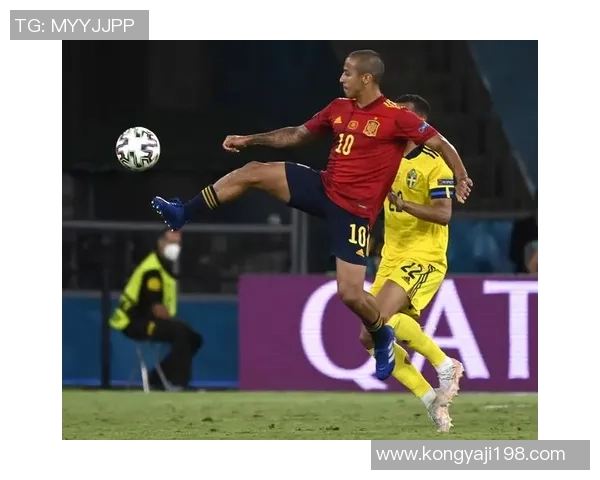 重庆足球队在欧锦赛中的团队协作表现分析与点评 重庆足球队在欧锦赛中的团队协作表现分析与点评