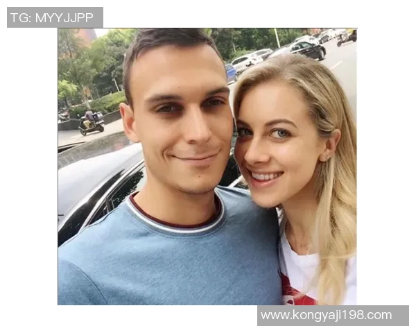 足球明星背后的女人们揭秘各大球星的女友与爱情故事