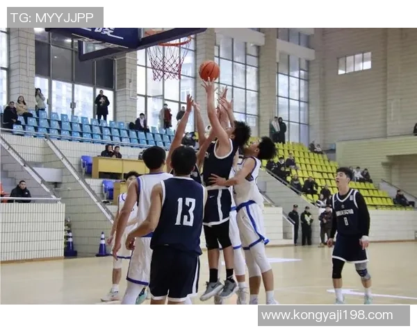 重庆篮球队在邀请赛中的灵活性表现分析与战术探讨