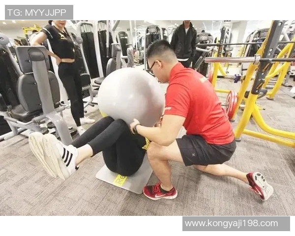 足球明星如何通过科学饮食和高强度训练实现身材管理与健康减重 足球明星如何通过科学饮食和高强度训练实现身材管理与健康减重